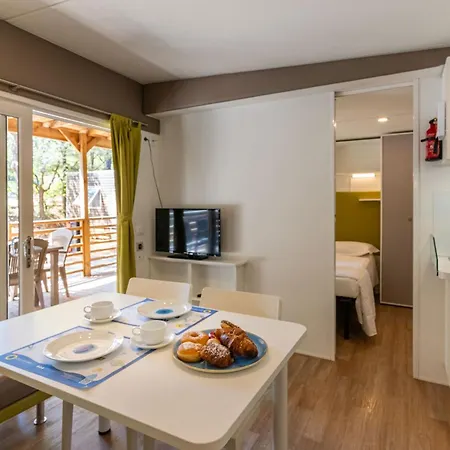 Campeggio Stella Del Mare Family Village 4*